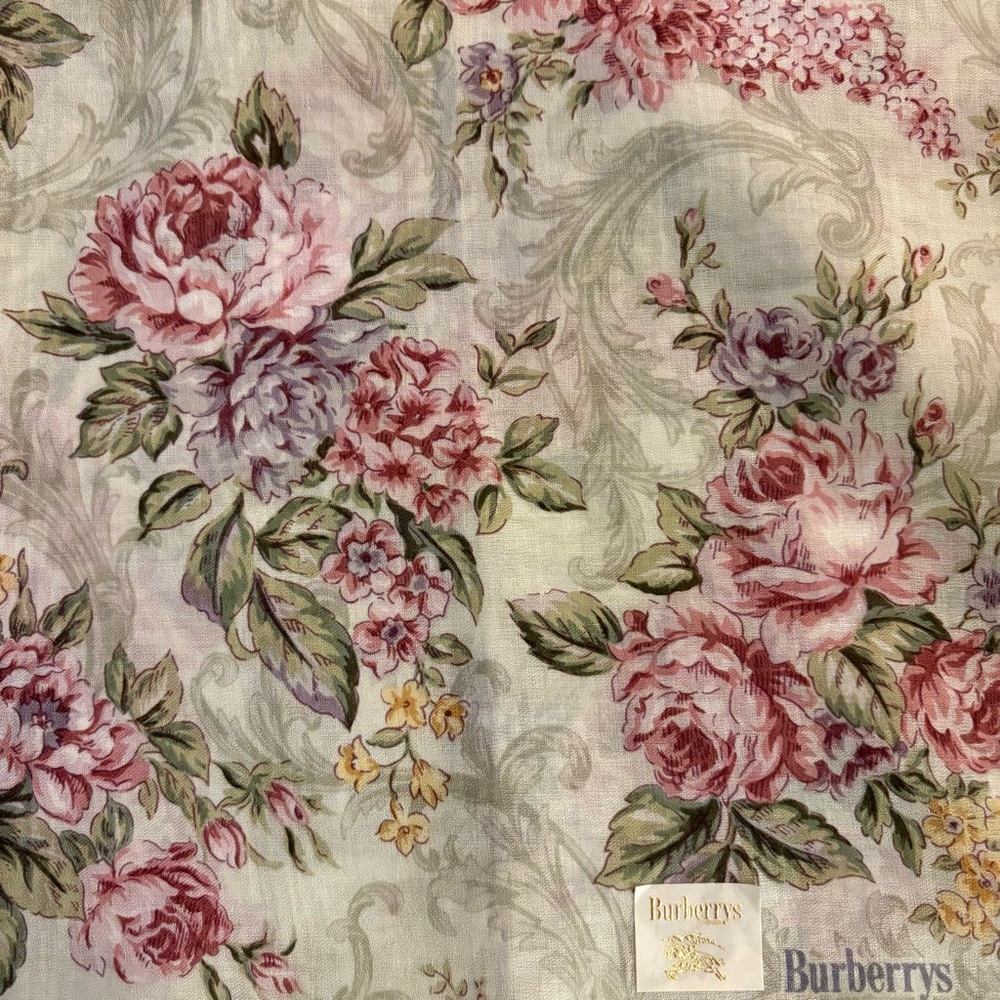 NWT BURBERRY Vintage Floral Scarf - Picture 5 of 13